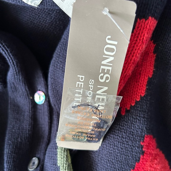 NWT Floral Embroidered Women's Sweater - Black with Red Accents - Picture 8 of 8